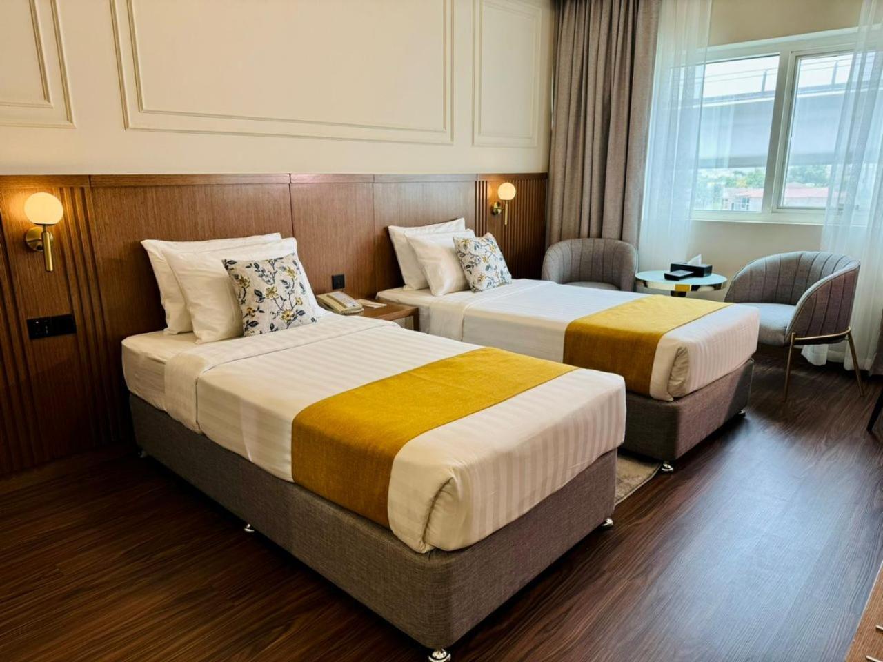 Fortune Plaza Hotel, Dubai Airport Exterior photo