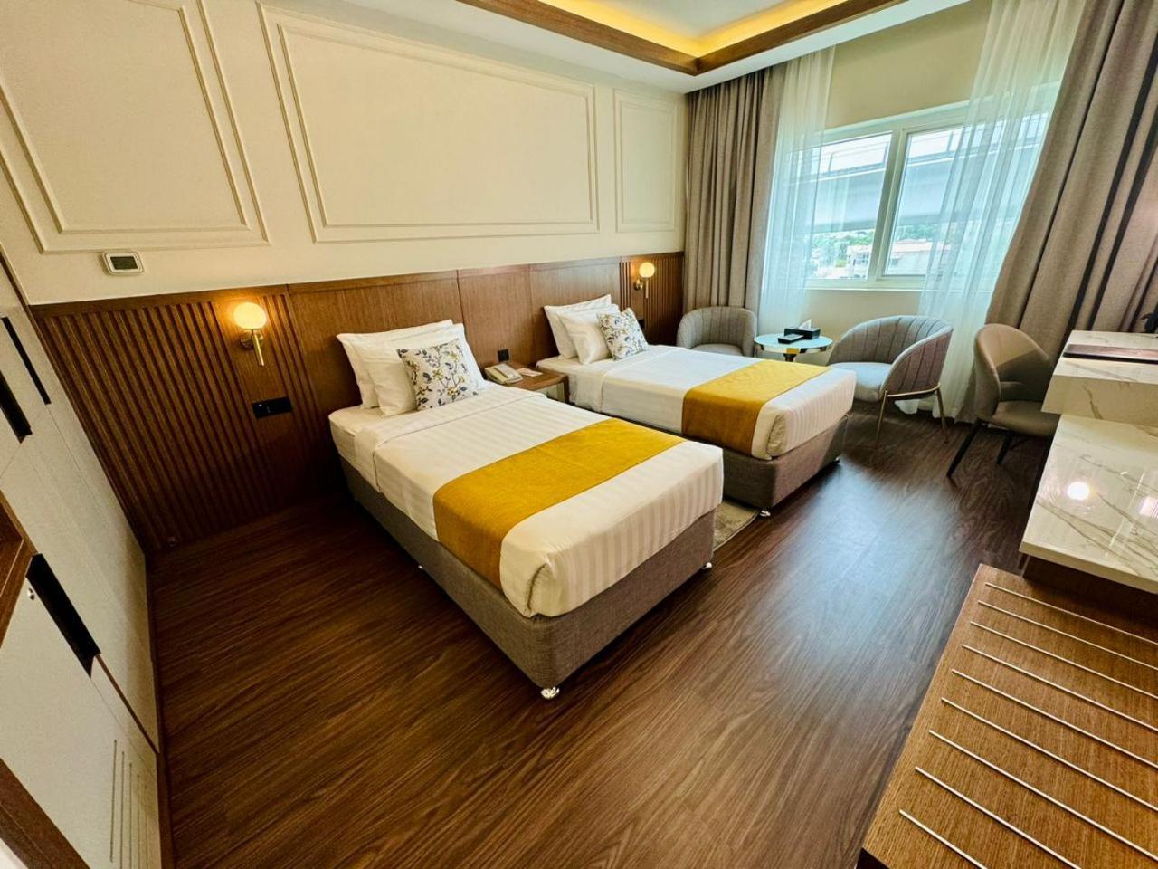 Fortune Plaza Hotel, Dubai Airport Exterior photo