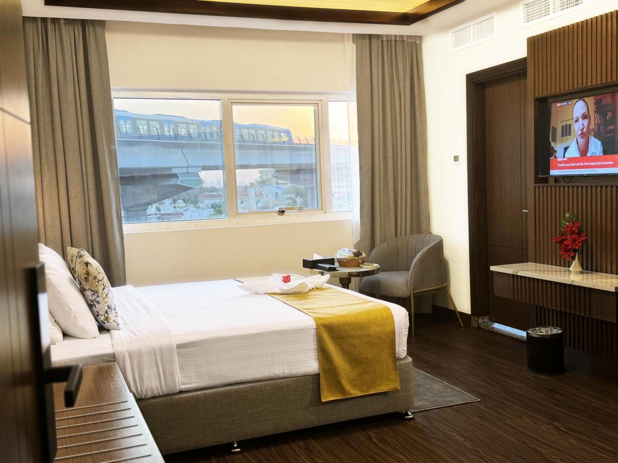 Fortune Plaza Hotel, Dubai Airport Exterior photo