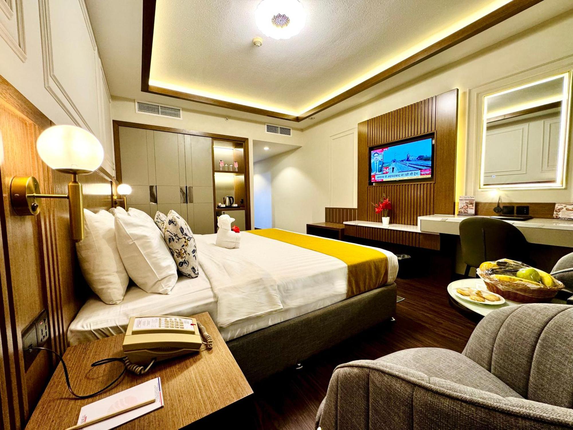 Fortune Plaza Hotel, Dubai Airport Exterior photo